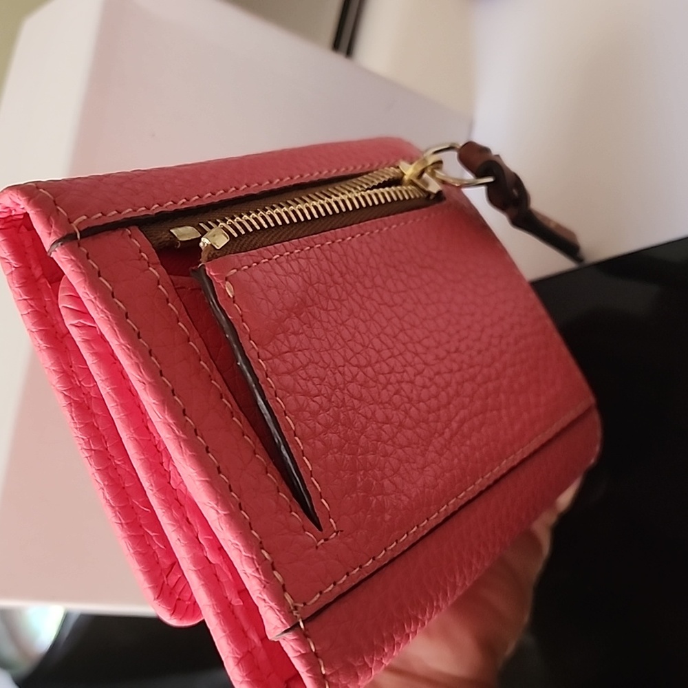 Dooney&Bourke - Picture 3 of 5
